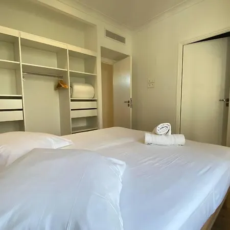 Holiday home C081-magnifique Maison - Vallergues Cannes