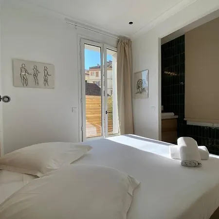 C081-magnifique Maison - Vallergues Holiday home