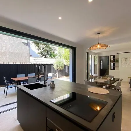 Holiday home C081-magnifique Maison - Vallergues