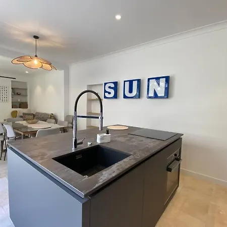 C081-magnifique Maison - Vallergues Holiday home